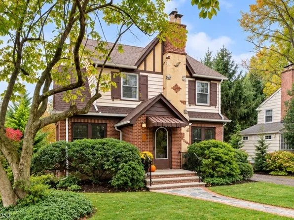 54 Van Doren Ave, Chatham Boro, NJ 07928