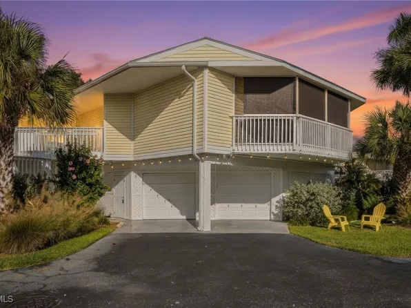 950 Moody Rd APT 111, North Fort Myers, FL 33903