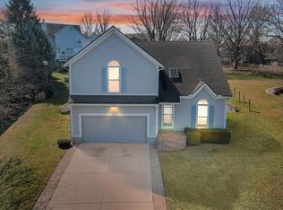 1571 N Hunter Dr, Olathe, KS 66061