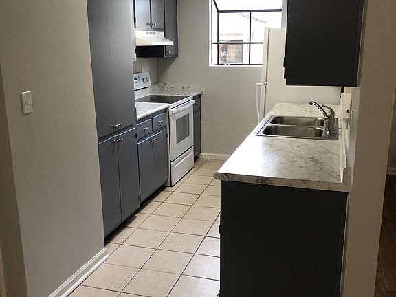 2nd image of 1095 Rockbrook Ct #1