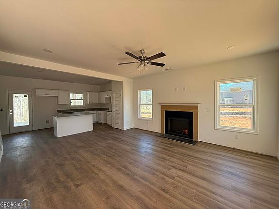 3rd image of 205 Yancey Rd