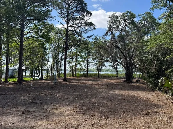 9950 Highway 40 E, Inglis, FL 34449