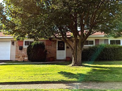 53 Idlewild Rd, Levittown, PA, 19057