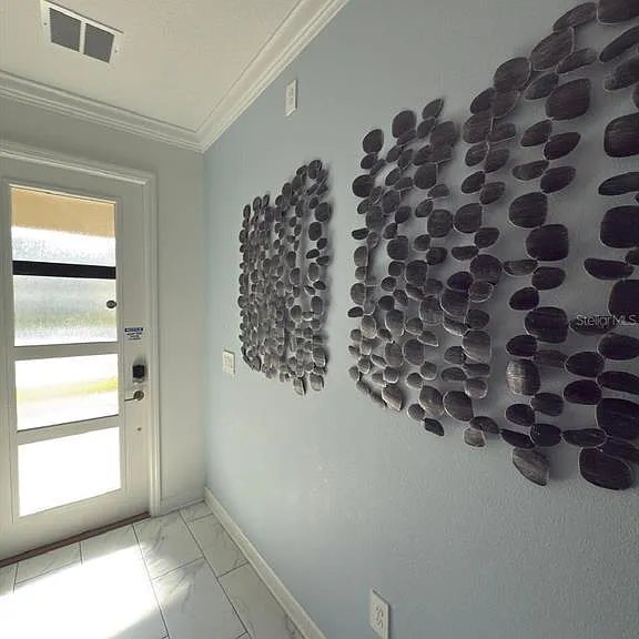1173 Kingsbarn St — Photo 5