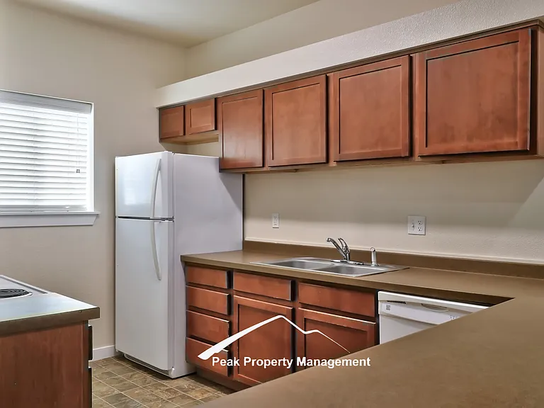 423 1st Ave N #108 — Photo 7