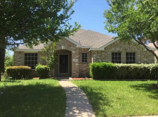 105 Cloverleaf Ln, Red Oak, TX 75154