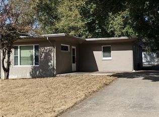 415 Pleasant St, Lawrence, KS 66044