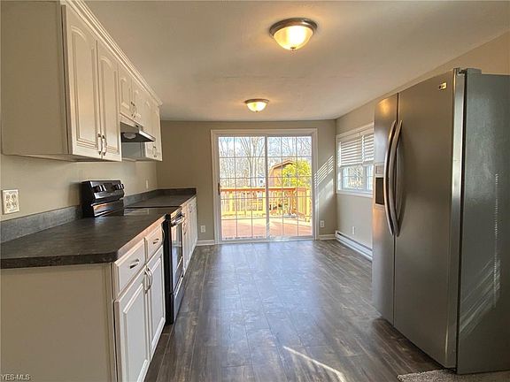5th image of 14808 Edgewater Dr