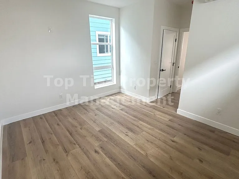 2945 Kalmia St #2 — Photo 8