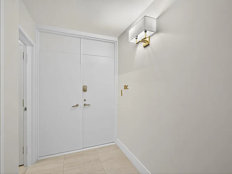5550 N Ocean Dr #20C — Photo 41