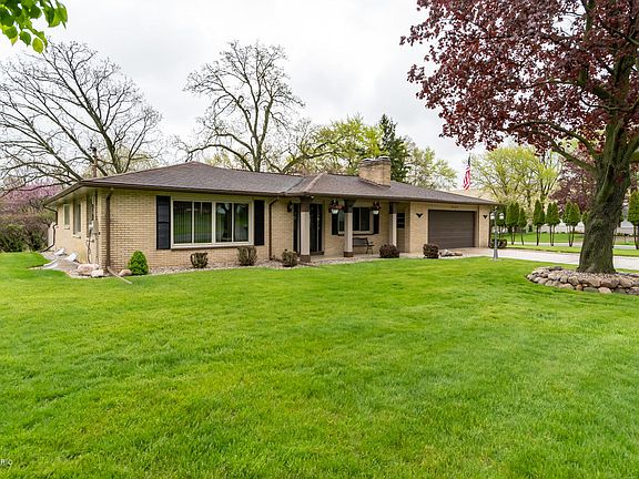 3rd image of 5429 Woodmont Dr