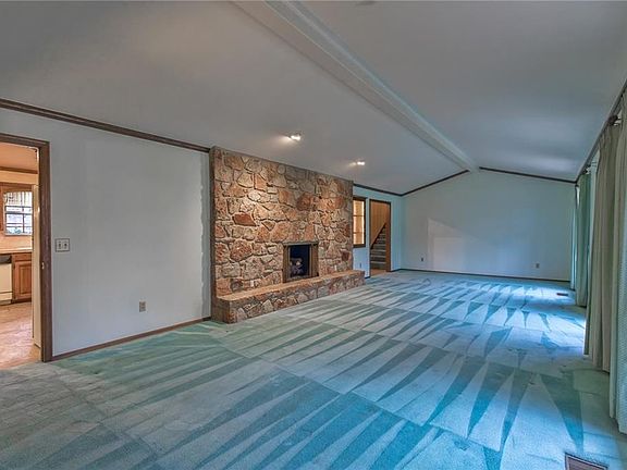 4th image of 2909 Persimmon Creek Dr