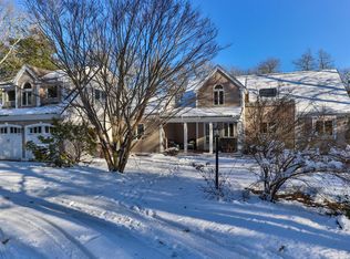 244 Santuit Rd, Cotuit, MA 02635