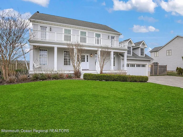 74 Seaview Ave — Photo 46