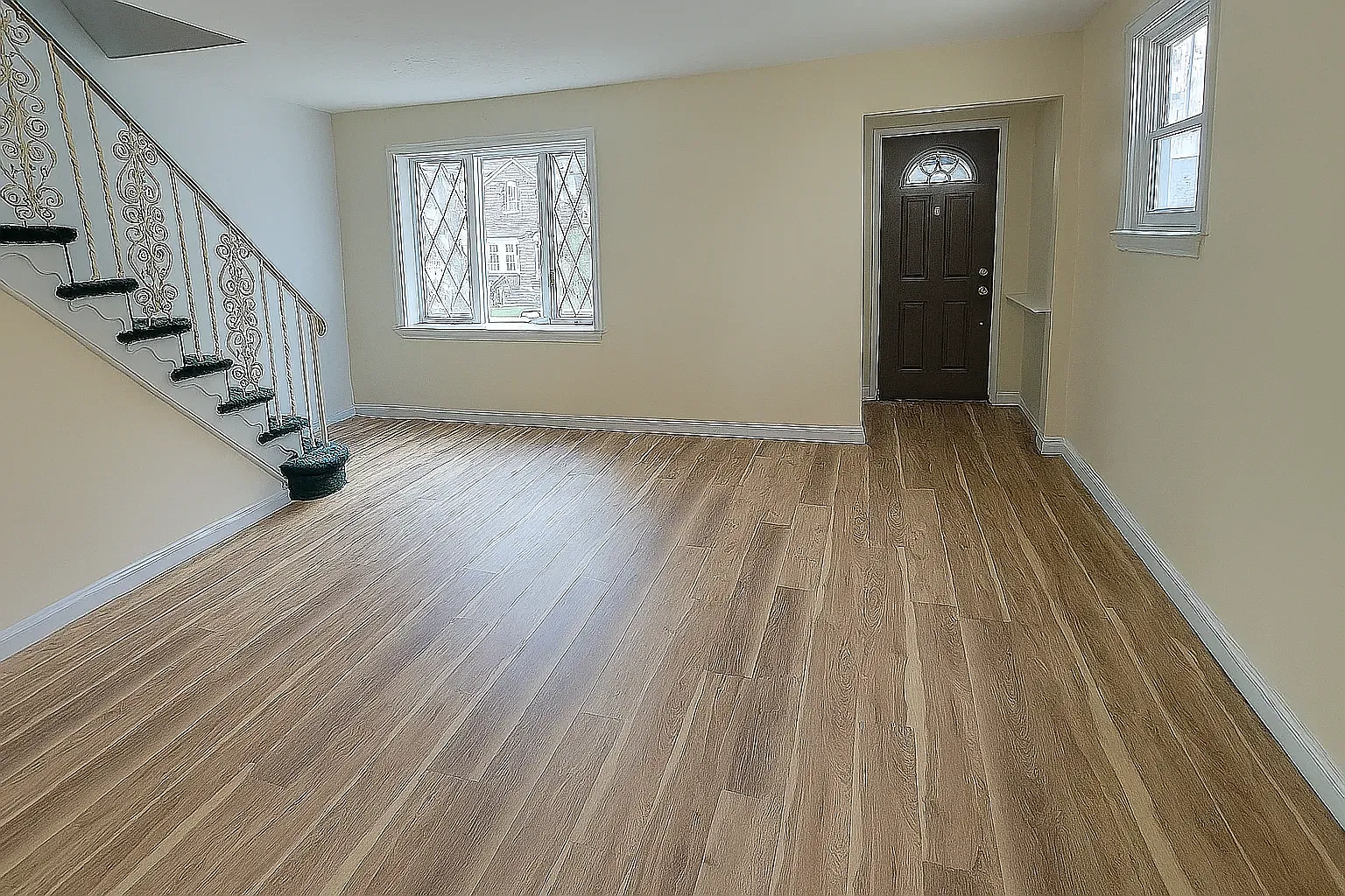 3 bed, 1248 sqft, $2,300 — Photo 3