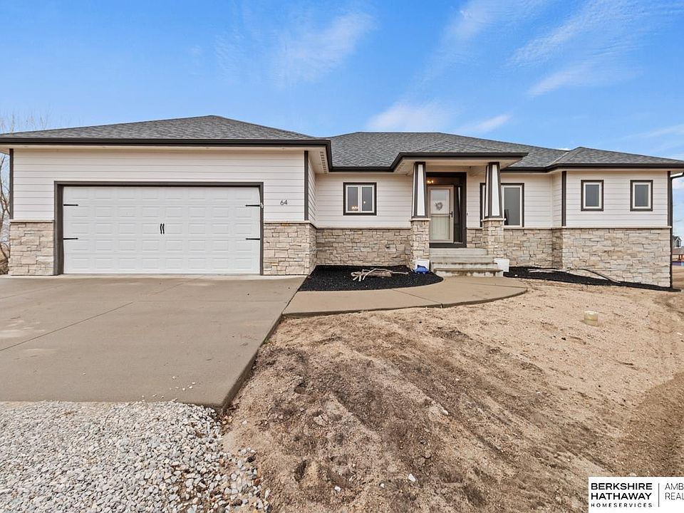 1st image of 615 Shoreline Dr #64