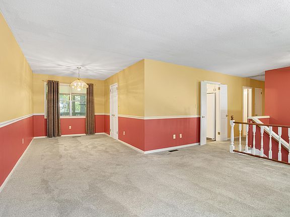 4th image of 1225 Westridge Ln