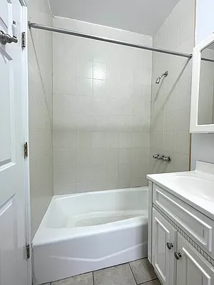 Rented by (Legacy) NY Quality Living Uptown | media 8