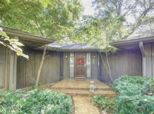 13597 W Oak Ct, Bloomington, IL 61705