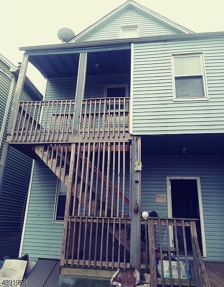 2nd image of 931 Bond St