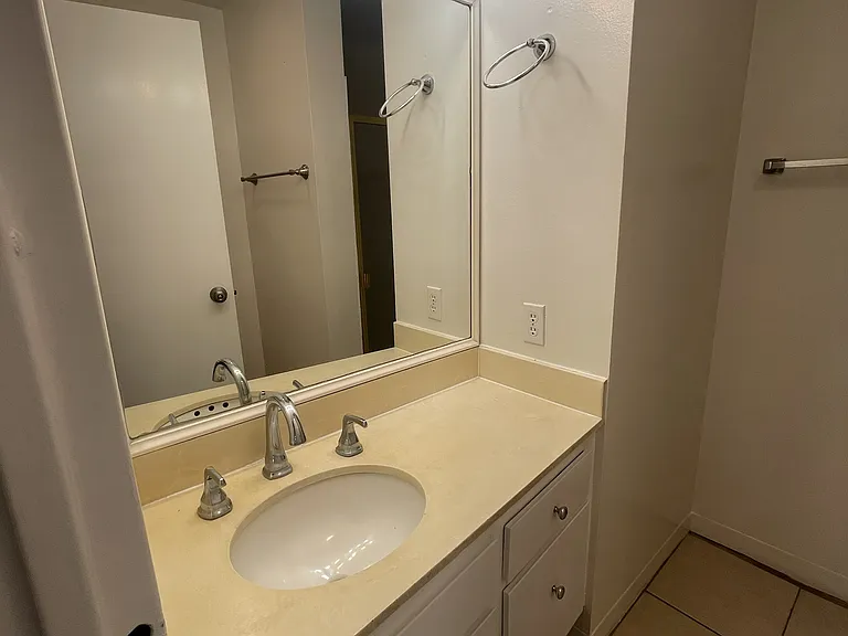 100 S Doheny Dr #313 — Photo 20
