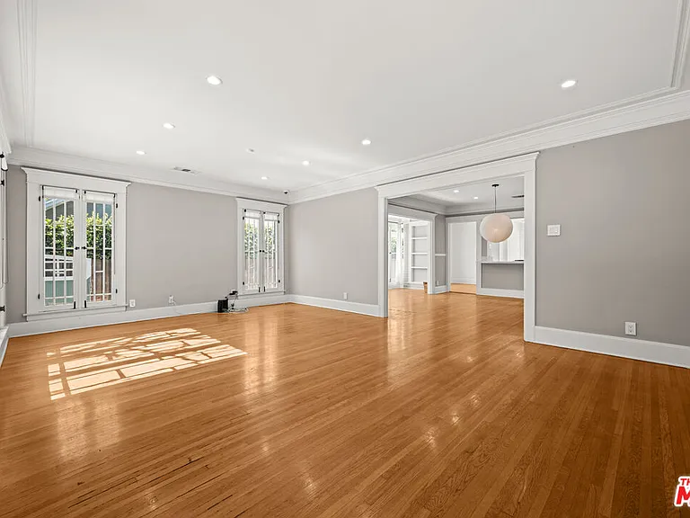 1441 N Ogden Dr — Photo 8