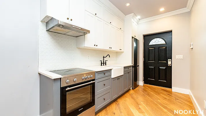 Rented by Nooklyn NYC LLC | media 39