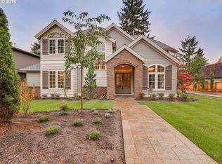 4390 Lords Ln, Lake Oswego, OR 97035