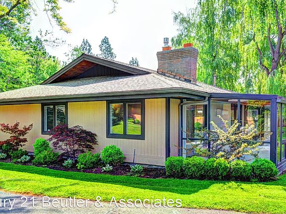 2nd image of 2109 E Rockwood Blvd