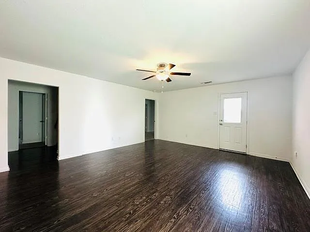 133 Dupont Pass — Photo 9