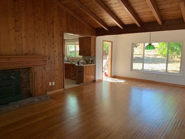 1584 Greenfield Dr — Photo 5