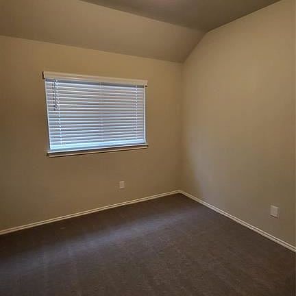 3rd image of 8815 Oak Ivy Ln