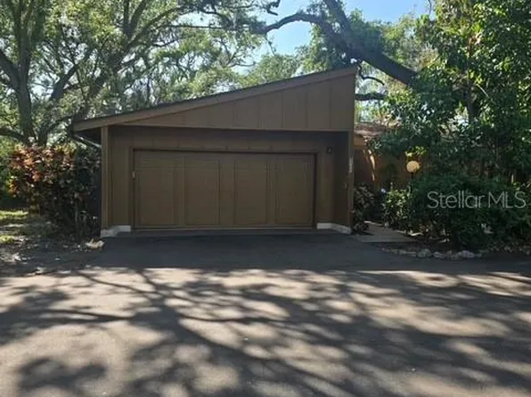 2410 Falcon Ct, Bradenton, FL 34209