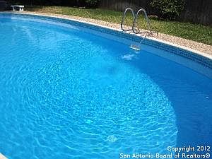 1st image of 610 Moorside Dr