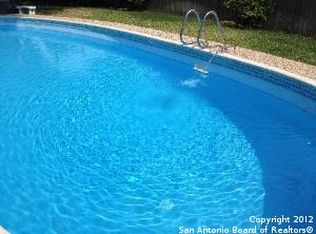 610 Moorside Dr, Windcrest, TX 78239