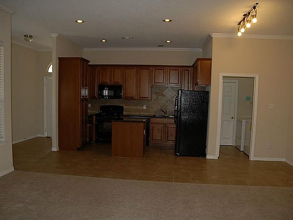 VERY OPEN PLAN WITH LOTS OF LIGHT