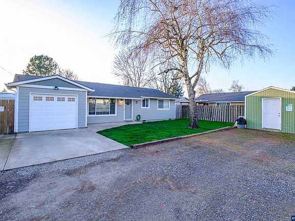 3rd image of 4765 Swegle Rd NE