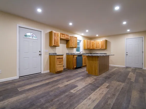 28 Jacques Lane #4, Oakland, ME 04963