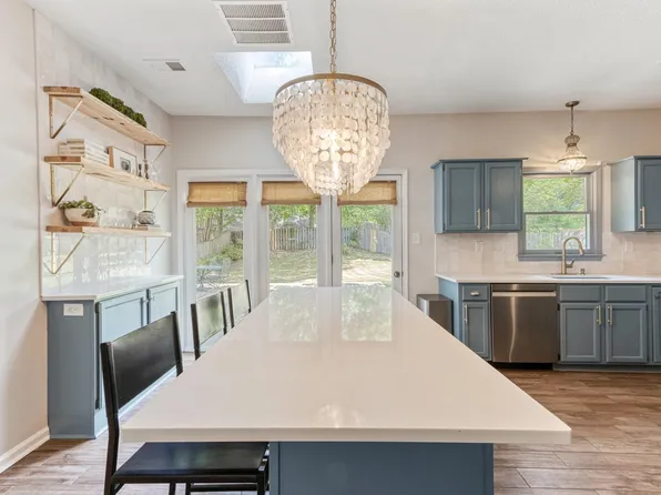 8660 Cedar Trails Dr, Cordova, TN 38016