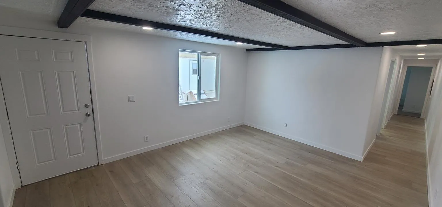 3 bed, 1200 sqft, $1,300 — Photo 3
