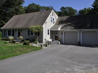 4 Asylum St, Mendon, MA 01756