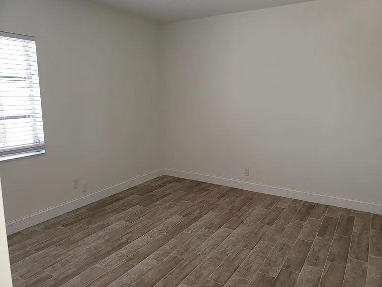 632 NW 13th St #210 — Photo 7