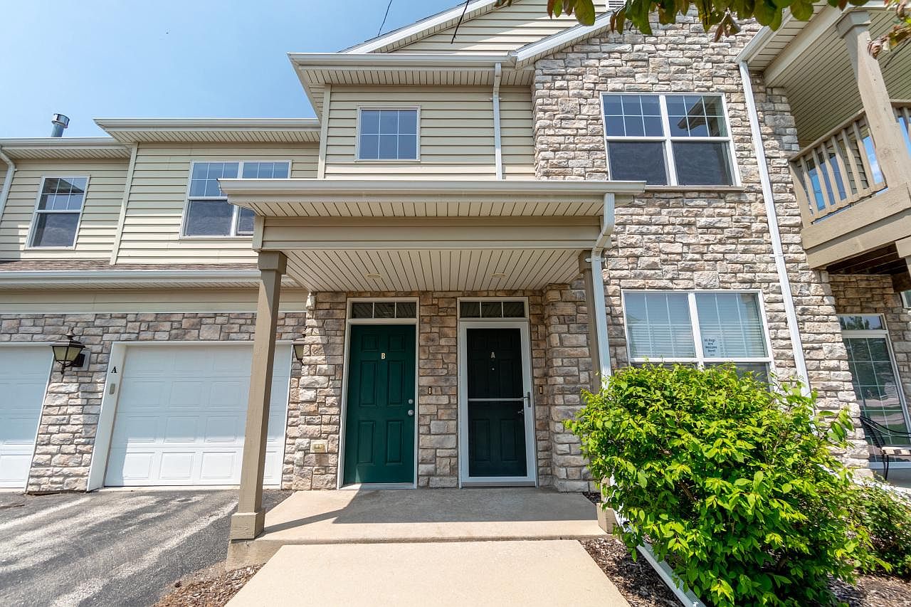 N17W26529 Meadowgrass CIRCLE UNIT B, Pewaukee, WI 53072 Zillow