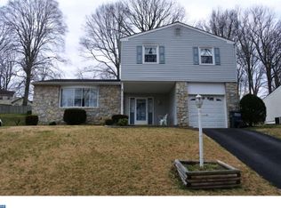 1361 Clover Ln, Feasterville, PA 19053