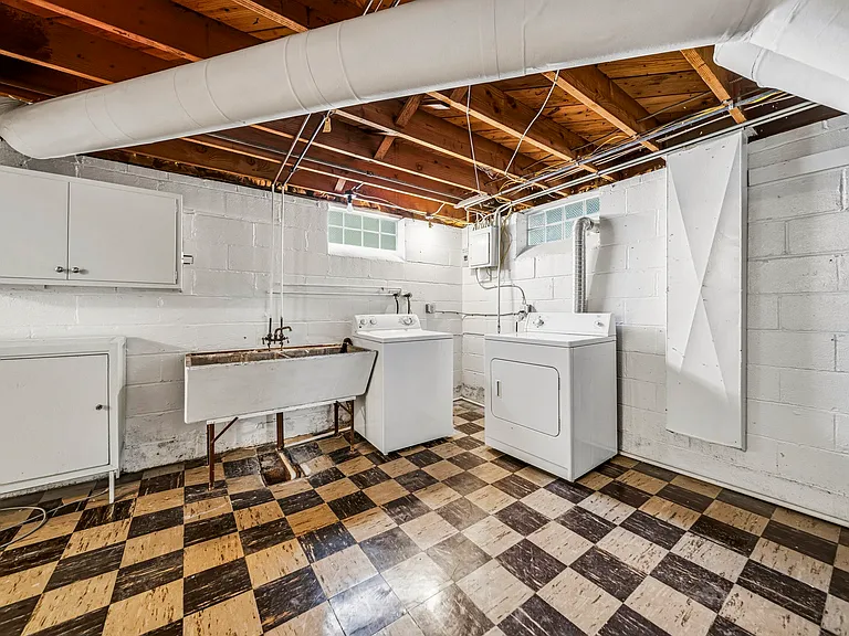 1307 Summit Dr — Photo 21