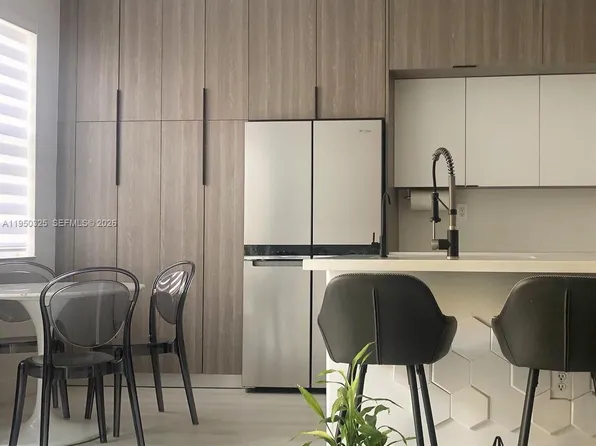 8135 NW 108th Ave, Doral, FL 33178