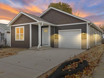 7715 Pershing BOULEVARD, Kenosha, WI, 53142