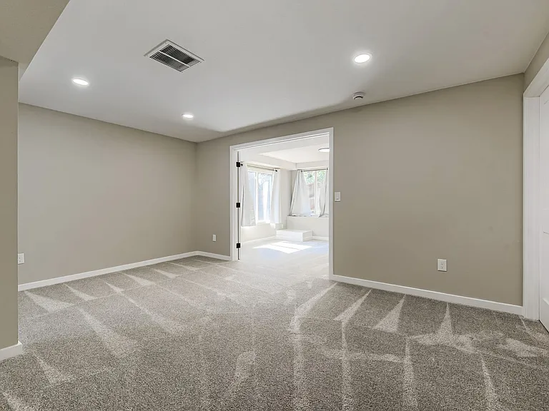 9344 Montrose Way — Photo 20