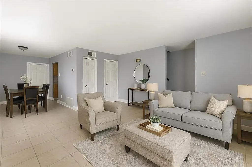 2 bed, 1300 sqft, $1,300 — Photo 3