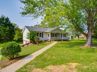 2600 Hinton Rd, Clarksville, TN 37043